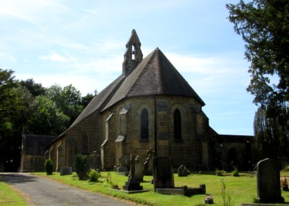 St Philip's Church, Ticehurst Road, Burwash Weald (June 2015) (2)