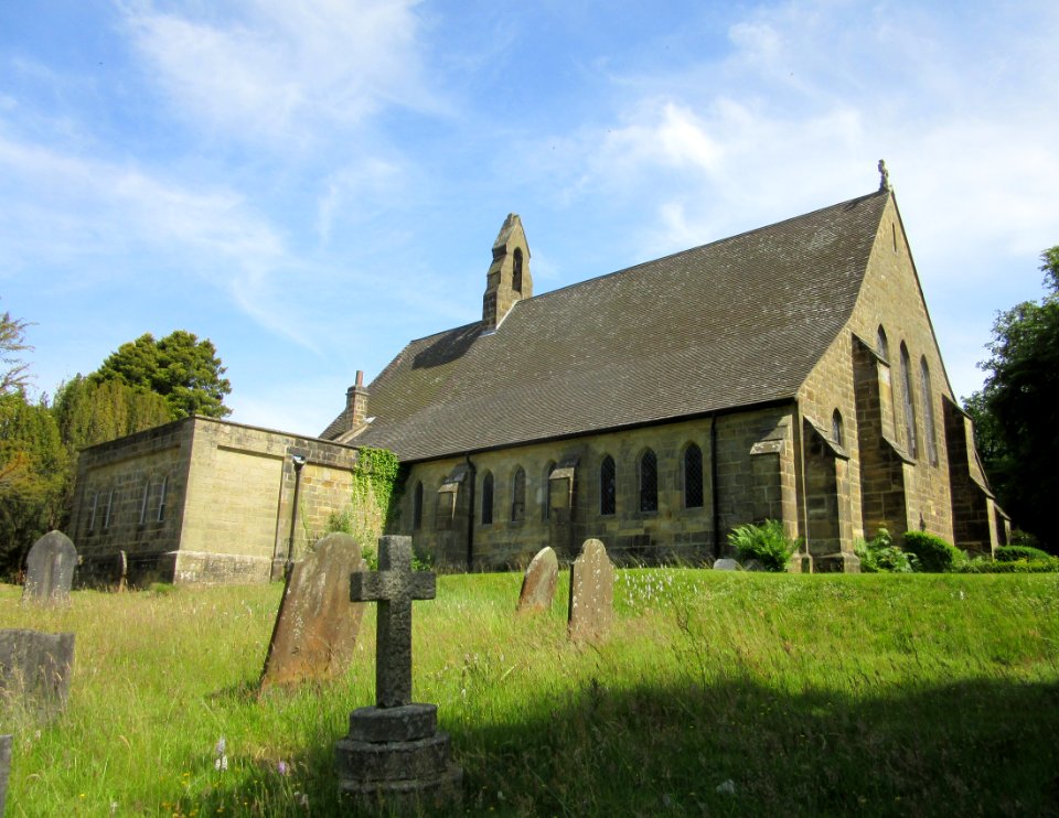 St Philip's Church, Ticehurst Road, Burwash Weald (June 2015) (16)