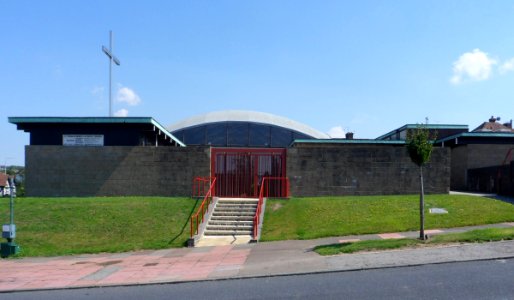 St Thomas More RC Church, Braybon Avenue, Patcham (August 2013) (3)