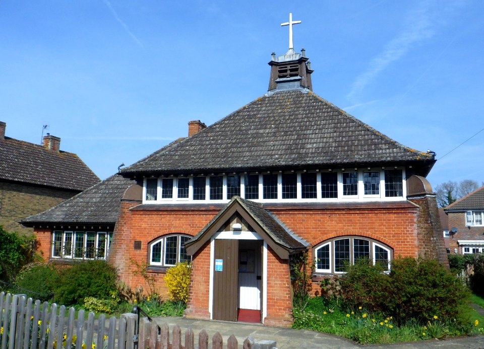 St Thomas's Church, New Road, Chilworth (March 2014, from South)