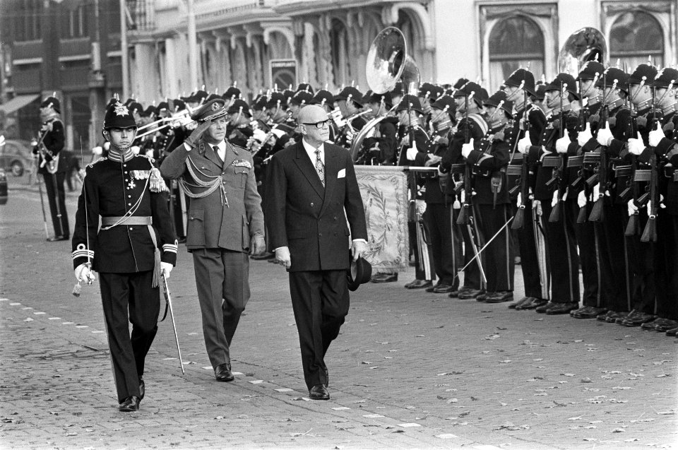 Staatsbezoek President Kekkonen van Finland (tweede dag President Kekkonen inspe, Bestanddeelnr 925-9777