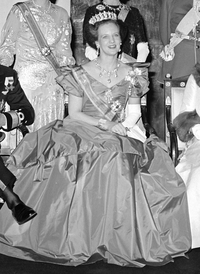 Staatsbezoek Koningin Margrethe en Prins Henrik van Denemarken statiefoto, Bestanddeelnr 928-2405 (cropped)