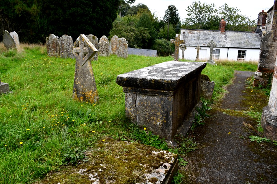 St Swithun's churchyard, Woodbury (2020-09-11) 13