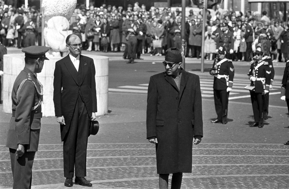 Staatsbezoek Koningin en Koning van Nepal aan Amsterdam, Burgemeester Van Hall e, Bestanddeelnr 920-2622