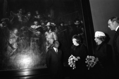 Staatsbezoek president Senghor van Senegal aan Nederland Senghor bezoekt Rijksmu, Bestanddeelnr 927-5345