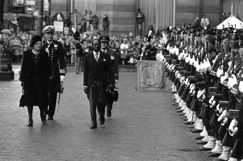 Staatsbezoek president Senghor van Senegal aan Nederland aankomst bij Paleis op , Bestanddeelnr 927-5335