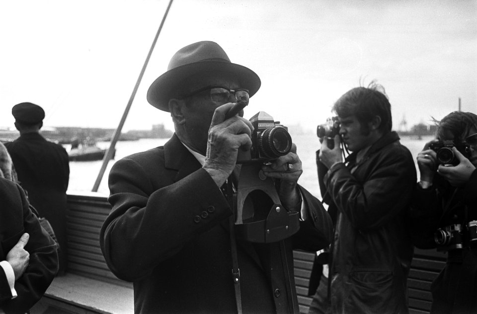 Staatsbezoek President Tito van Joegoslavie rondvaart door de Rotterdamse haven, Bestanddeelnr 923-9401