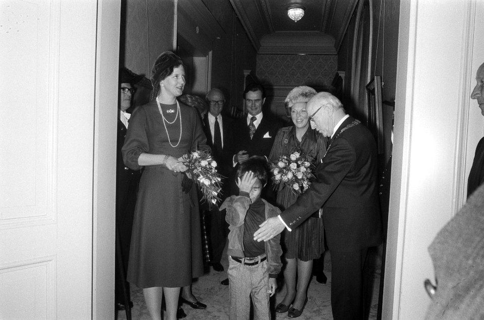 Staatsbezoek Koningin Margrethe en Prins Henrik van Denemarken bezoek ambtswoni, Bestanddeelnr 928-2387