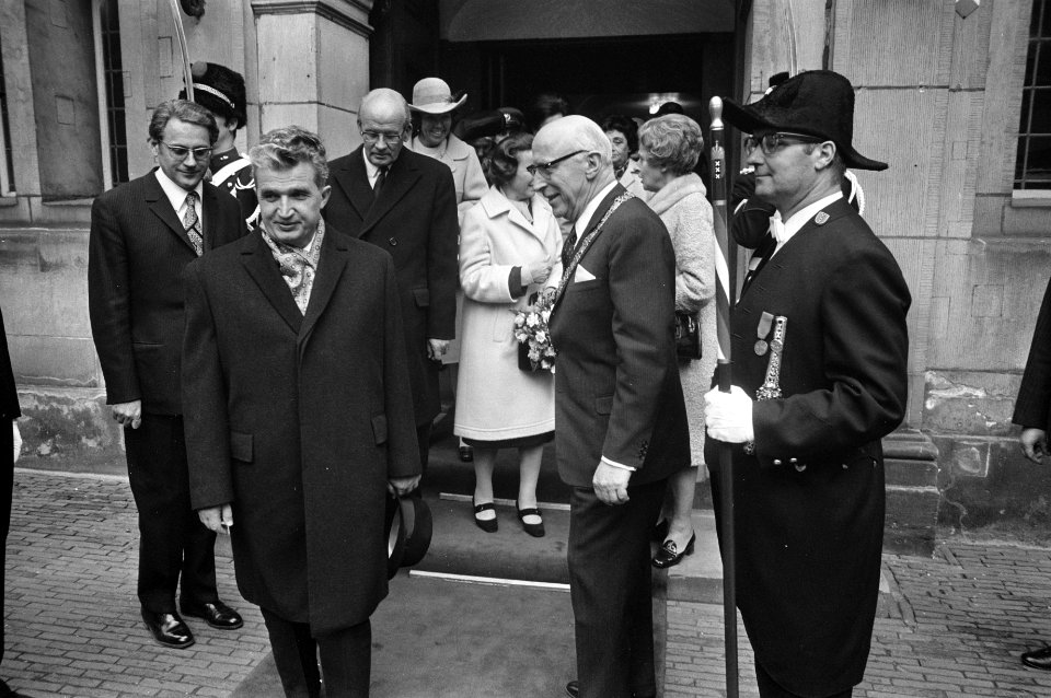 Staatsbezoek President Ceausescu van Roemenie, President Ceausescu en Burgemeest, Bestanddeelnr 926-3342