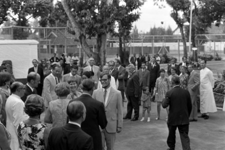 Staatsbezoek aan Indonesie van koningin Juliana en prins Bernhard ontvangen Nede, Bestanddeelnr 924-8935