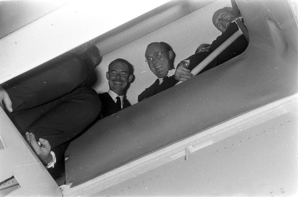 Staatsbezoek. Bezoek van prins Bernhard en Groothertog aan Fokker. Prins Bernhar, Bestanddeelnr 920-7001
