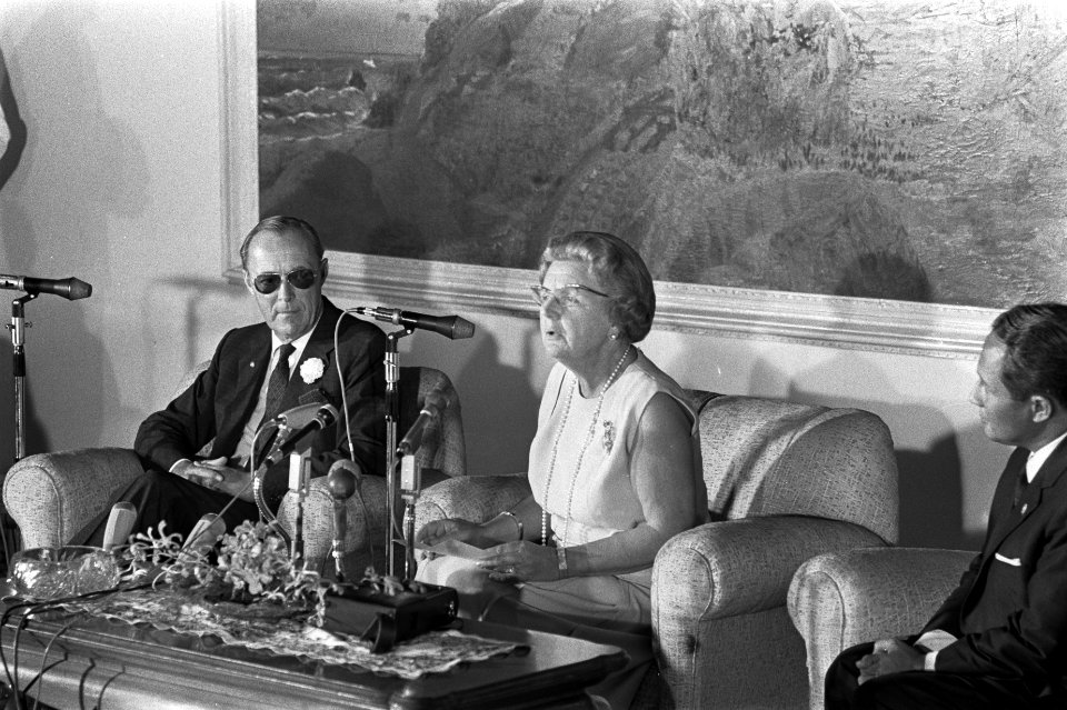 Staatsbezoek aan Indonesie van Koningin Juliana en Prins Bernhard , Koninklijk p, Bestanddeelnr 924-9181