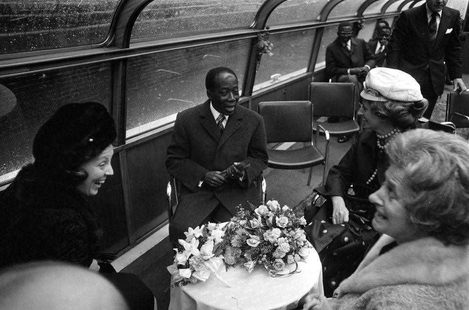 Staatsbezoek president Senghor van Senegal aan Nederland Senghor ontvangen door , Bestanddeelnr 927-5343