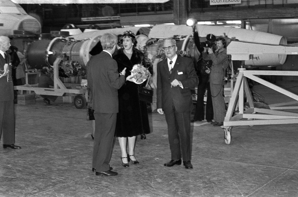 Staatsbezoek Koningin Margarethe en Prins Henrik van Denemarken bezoek aan Fokk, Bestanddeelnr 928-2422