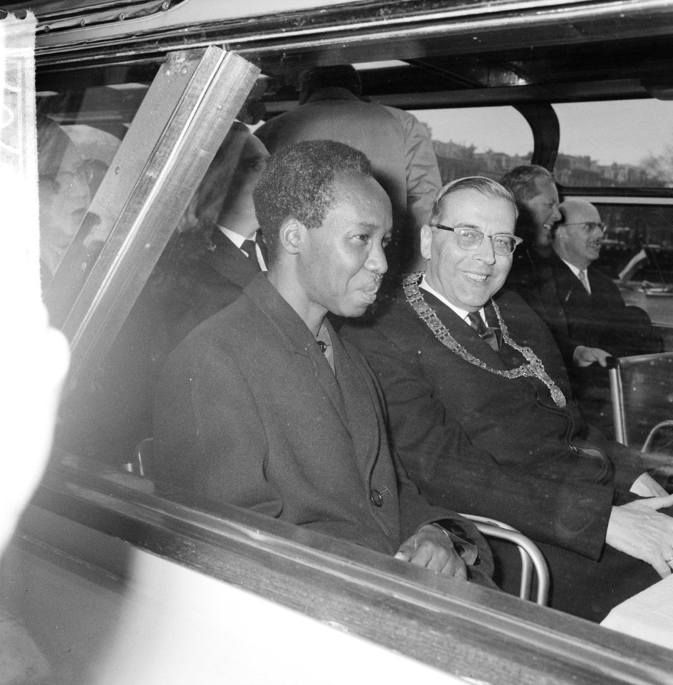 Staatsbezoek president Nyerere van Tanzania, president Nyerere maakte rondvaart , Bestanddeelnr 917-6707