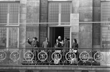 Staatsbezoek Koningin en Koning van Nepal aan Amsterdam, de Koninklijke familie , Bestanddeelnr 920-2617