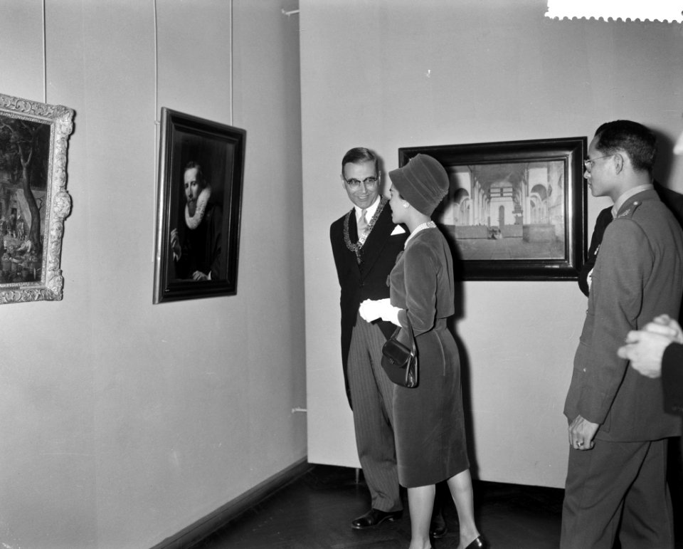 Staatsbezoek Koning en Koningin van Thailand , tijdens rondgang, Bestanddeelnr 911-6962