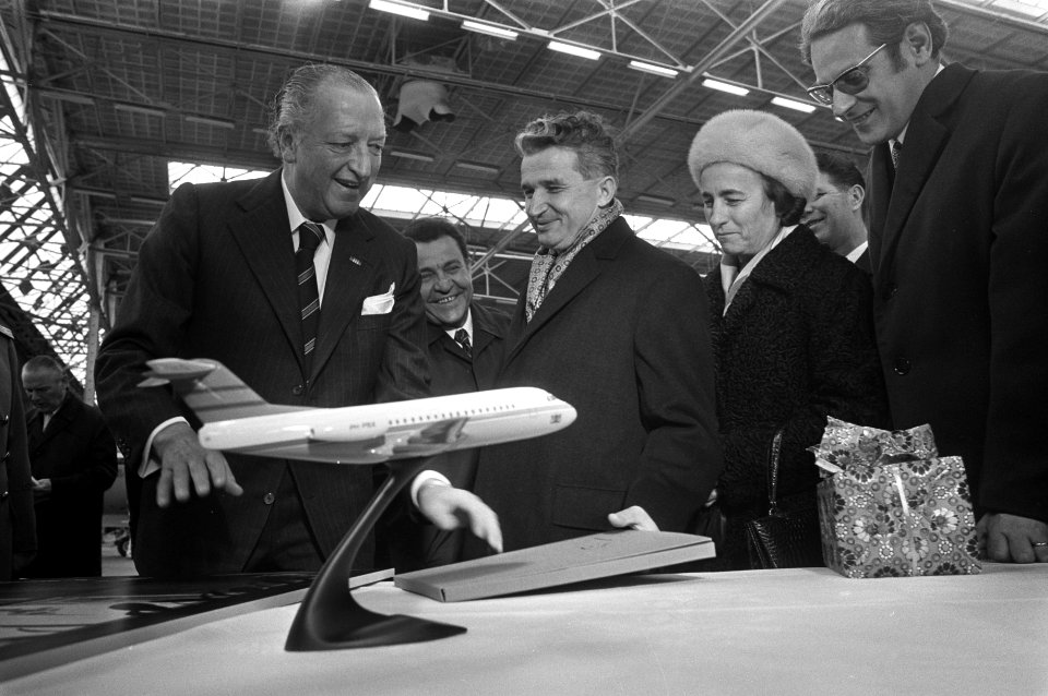 Staatsbezoek President Ceausescu van Roemenie, Ceausescu en echtgenote bezoeken , Bestanddeelnr 926-3358