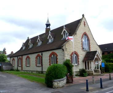 St Philip's Church, Nutley Lane, Reigate (June 2013) (1)