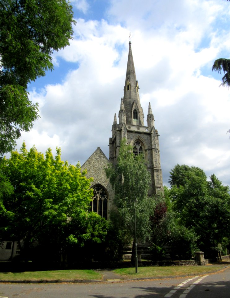 St Paul's Church, Church Road–Palace Road, East Molesey (NHLE Code 1031856) (July 2015) (6)