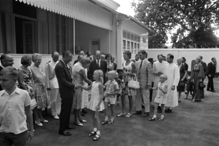 Staatsbezoek aan Indonesie van koningin Juliana en Prins Bernhard ontvangen Nede, Bestanddeelnr 924-8937