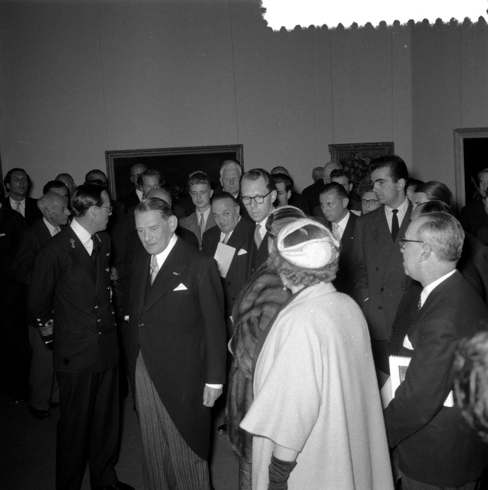 Staatsbezoek Franse president Coty aan Nederland. Derde dag. Rotterdam. Bezoek a, Bestanddeelnr 906-6168