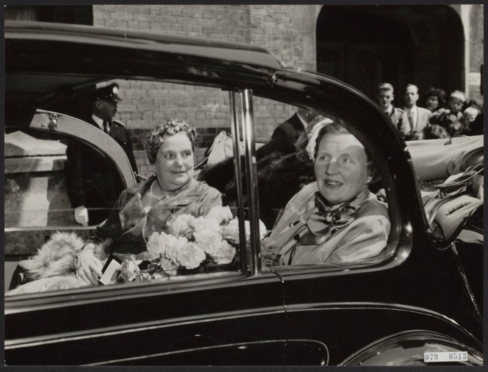 Staatsbezoek Franse president Coty aan Nederland. Den Haag. Koningin Juliana en , Bestanddeelnr 079-0513