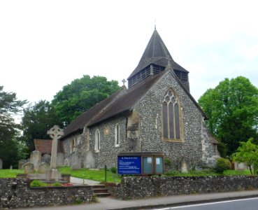 St Peter and St Paul's Church, The Street, West Clandon (May 2014) (1)