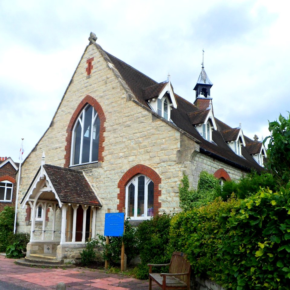 St Philip's Church, Nutley Lane, Reigate (June 2013) (2)