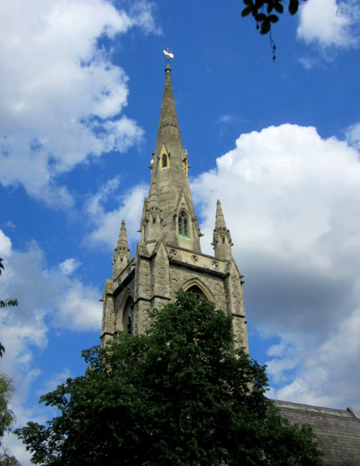 St Paul's Church, Church Road–Palace Road, East Molesey (NHLE Code 1031856) (July 2015) (2)