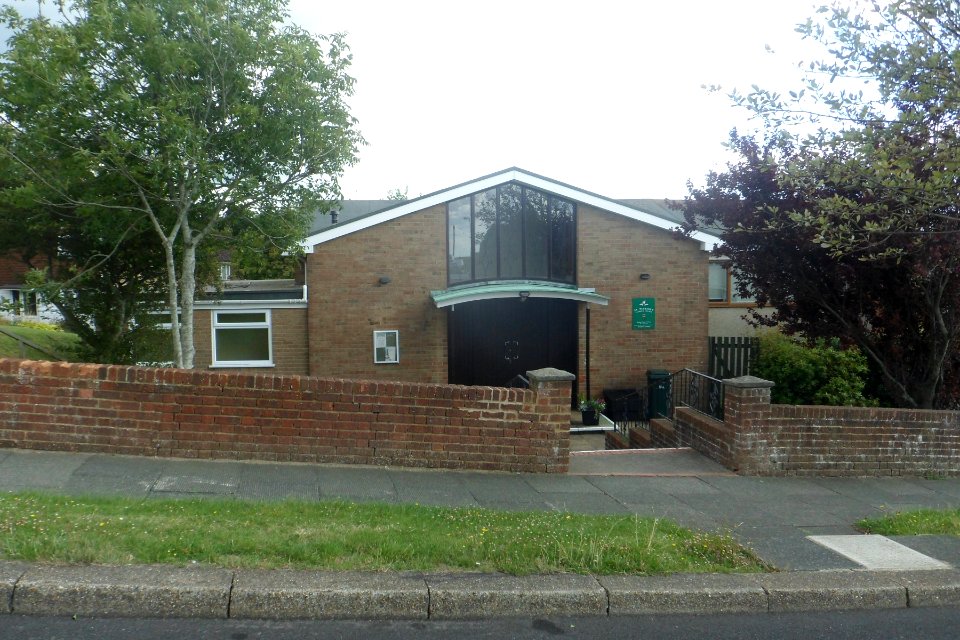 St Patrick's Church, Broad Green, Woodingdean (August 2014) (1)