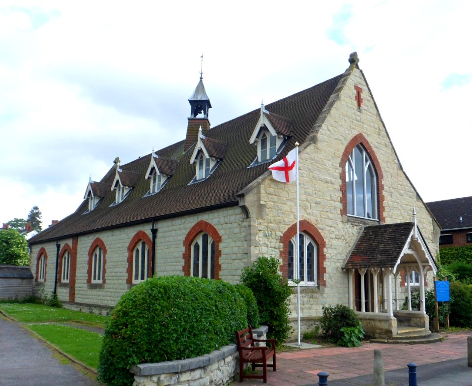 St Philip's Church, Nutley Lane, Reigate (June 2013) (5)