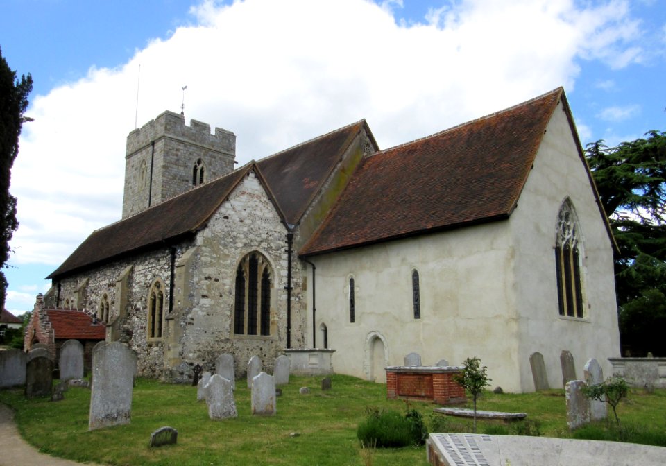 St Peter's Church, High Street, Old Woking (June 2015) (3)