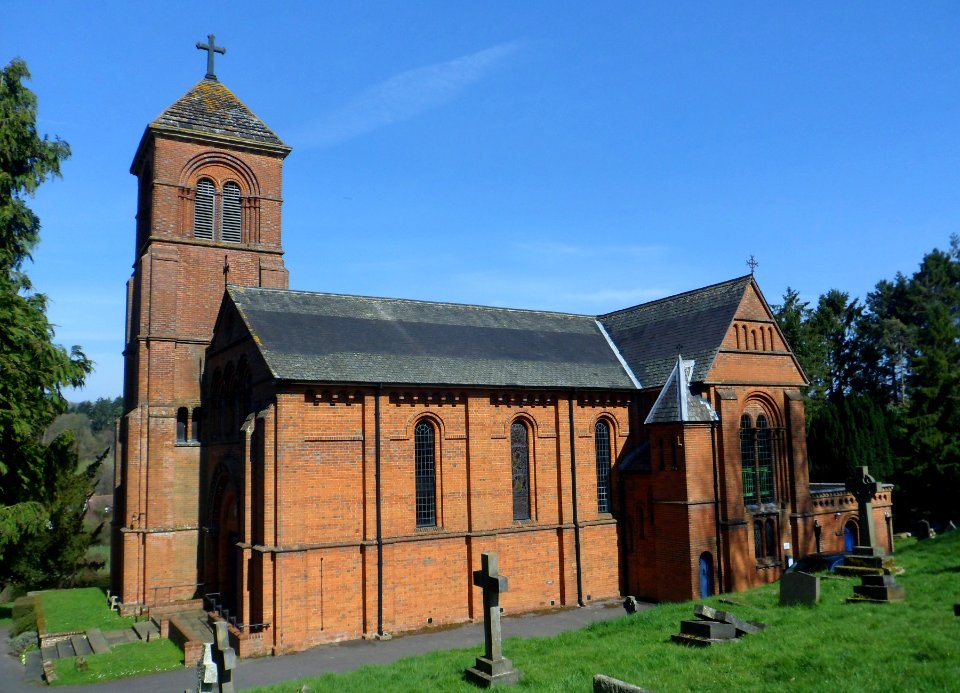 St Peter and St Paul's Church, Church Lane, Albury (March 2014, from South) (1)