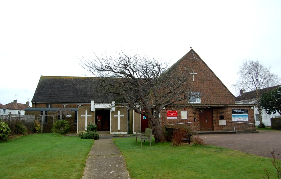 St Peter's Church, The Hydneye, Hampden Park, Eastbourne (February 2019) (4)