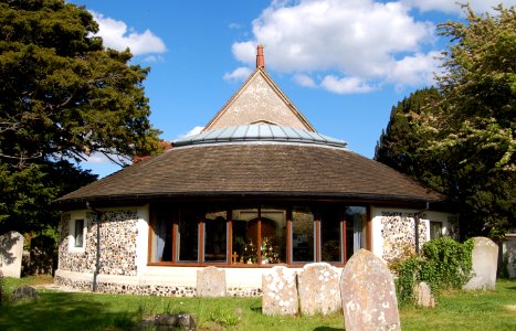 St Peter's Church, St Peter's Road, Hayling Island (NHLE Code 1155352) (May 2019) (2)