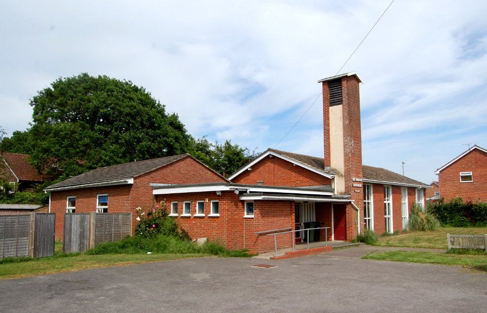 St Paul's Church, Fairoak Road, Bishopstoke (June 2019) (1)
