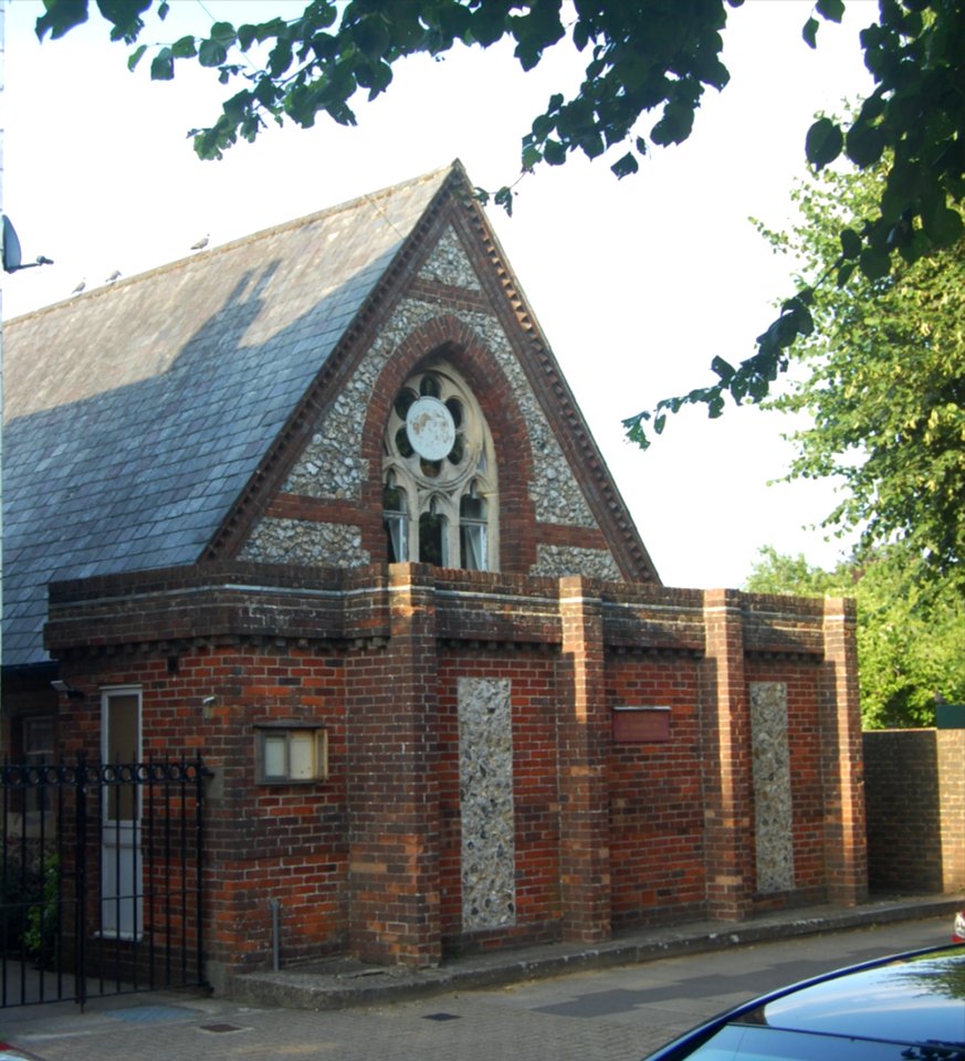 St Peter's Hall (former Wesleyan Chapel), St Peter's Road, Petersfield (July 2019) (5)