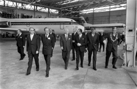 Staatsbezoek. Bezoek van prins Bernhard en Groothertog aan Fokker, Bestanddeelnr 920-7005