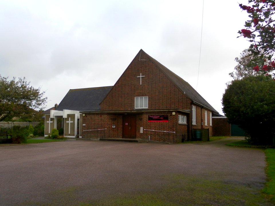 St Peter's Church, The Hydneye, Hampden Park, Eastbourne (October 2012) (3)