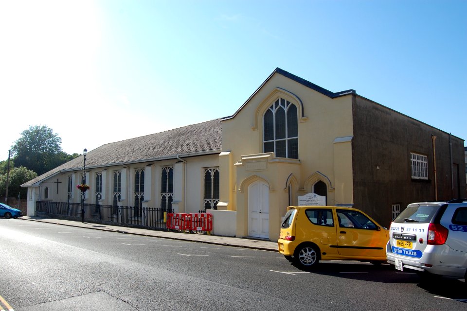 St James's Church, Lind Street, Ryde (June 2017) (1)