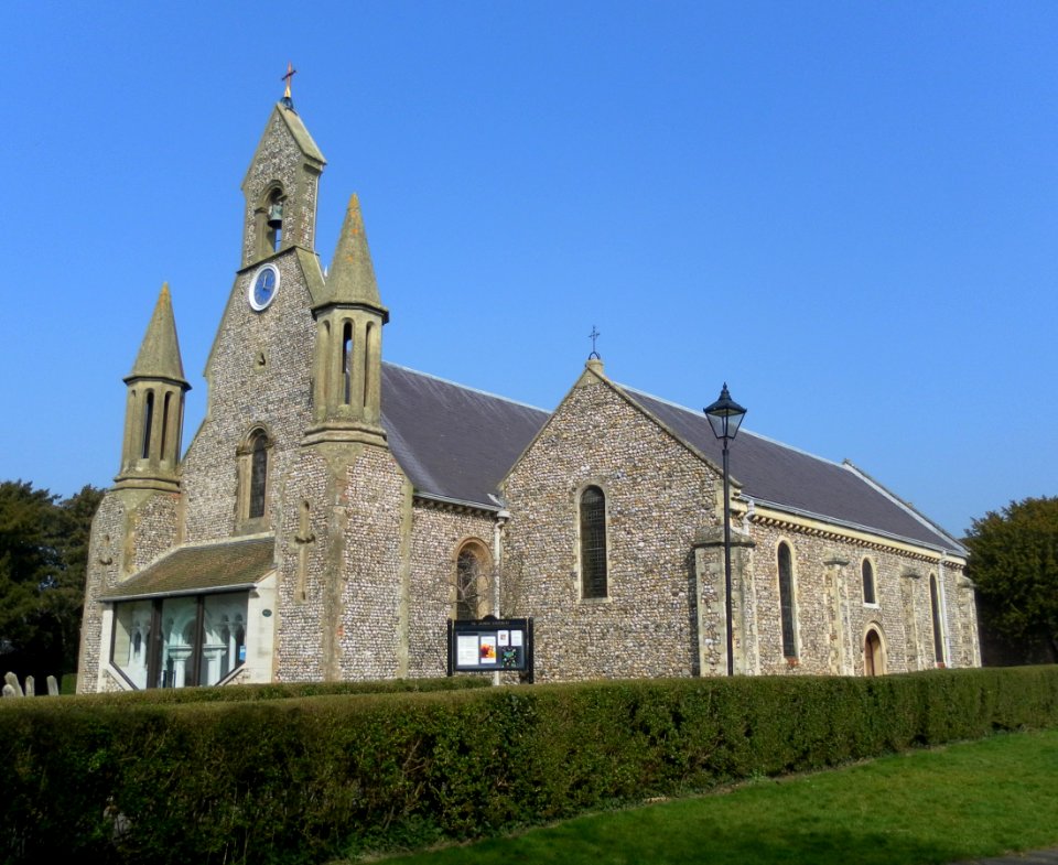 St James's Church, North Street, Emsworth (NHLE Code 1340210) (March 2012) (9)