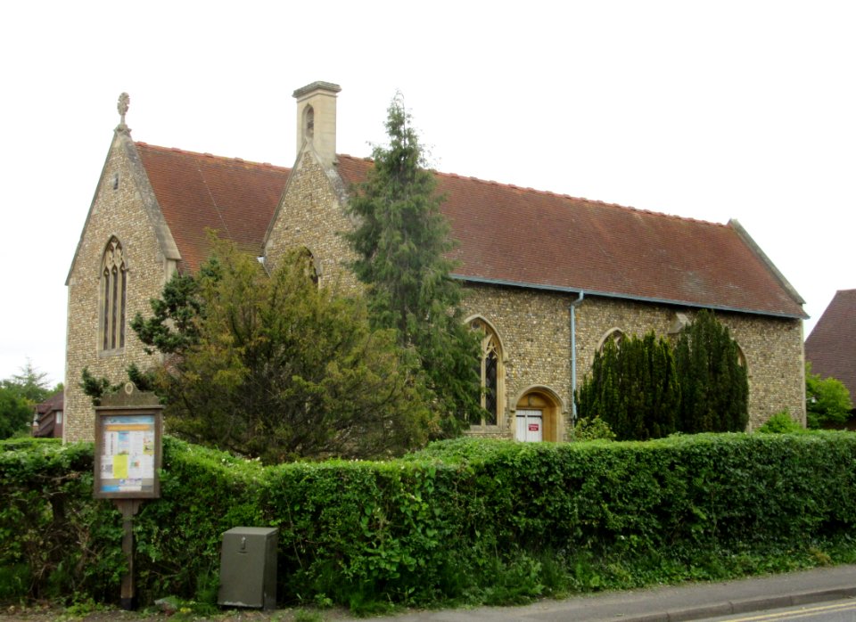 St George's Church, Badshot Lea Road, Badshot Lea (June 2015) (1)