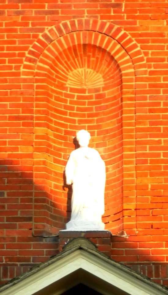 St Peter's Church, Portland Road, Aldrington (NHLE Code 1209728) (September 2011) (Statue)