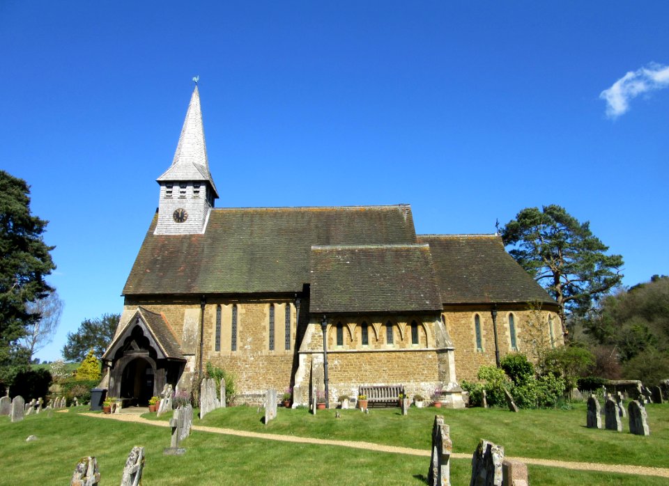 St Peter's Church, School Lane, Hascombe (April 2015) (9)