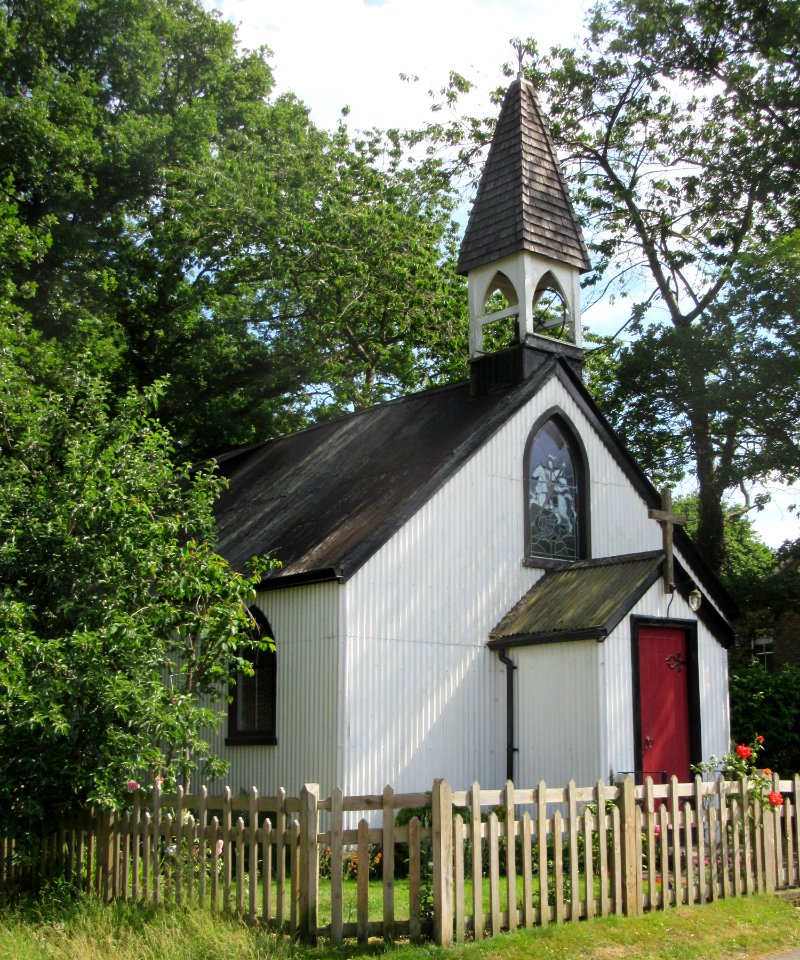 St George's Church, West End, Esher (June 2015) (3)