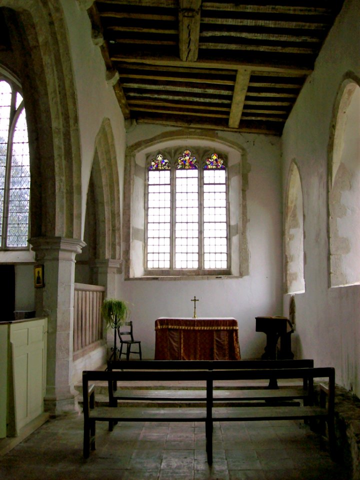 St George, Ivychurch, interior