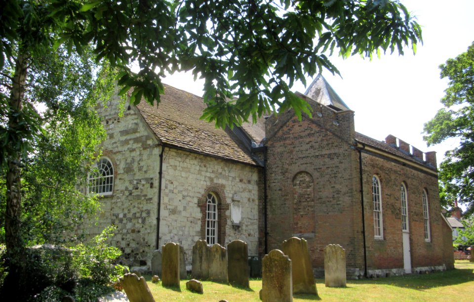 St George's Church, Esher Park Avenue, Esher (NHLE Code 1030218) (June 2015) (14)