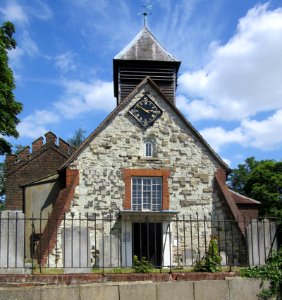 St George's Church, Esher Park Avenue, Esher (NHLE Code 1030218) (June 2015) (8)