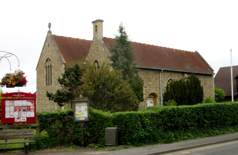St George's Church, Badshot Lea Road, Badshot Lea (June 2015) (3)